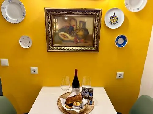 Farinhas - Authentic Flat Set In The Heart Of